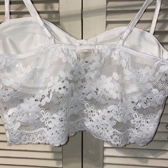 White Lace Padded Crop Top - Picture 7 of 11